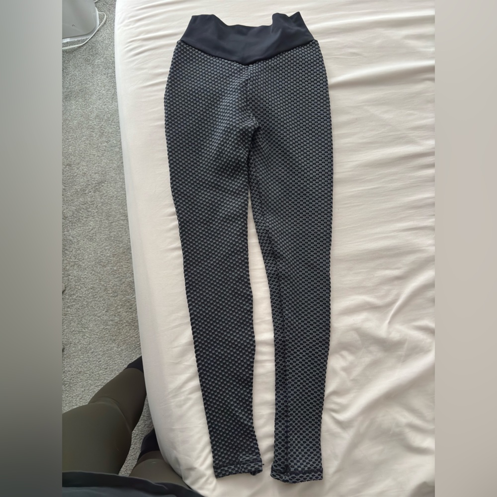Women’s scrunch leggings L